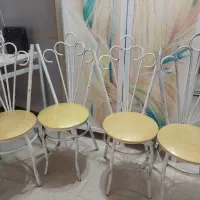 صندلی فلزی روکش ها تازه عوض شده