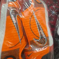 کفش ورزشی سالنی