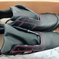 یک جفت کفش ایمنی|کیف، کفش، کمربند|بندر امام خمینی, |دیوار