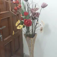 گل مصنوعی همراه باگلدان