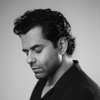 رضا بهرام ۱۶ دی ردیف ۱