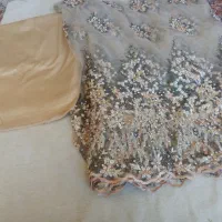 فروش قواره پارچه و زیر لباسبش