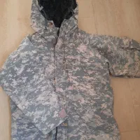 کاپشن،لباس وپوتین نظامی