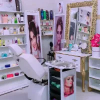 واگذاری کلیه لوازم ارایشگاه بسیارشیک سفیدطلایی|آرایشگاه و سالن‌های زیبایی|بافق, |دیوار