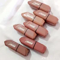 لوازم آرایش و انواع و اقسام وسایل مردانه|کیف، کفش، کمربند|تویسرکان, |دیوار