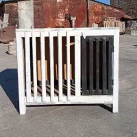 لانه حیوانات خانگی با چوب روس