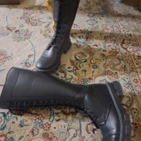 بوت مشکی در حد نو