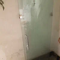 شیشه سکوریت در حد نو