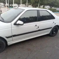 اجاره سواری پژو پارس 1402 همرا راننده گواهنامه دار