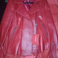 کت چرمی زنانه قرمز رنگ نوین چرم