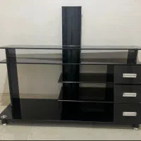 میز تلویزیون شیشه ای