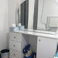 میز آرایش آینه کشویی