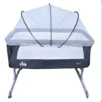 نوزاد . بچه .تخت .چرخ . کالسکه صندلی