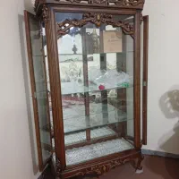 بوفه سلطنتی محکم