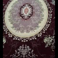 قالی قرمز قدیمی