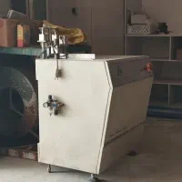 کرنر زن .ام دی اف