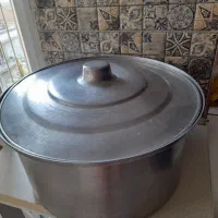 قابلمه با وسایل همه با هم