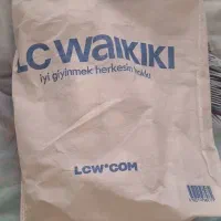 سایز ۳۹ تا ۴۰ میخوره