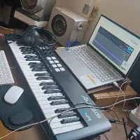 استادیو ضبط  و  ساخت موزیک  و...