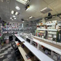 فروشنده موبایل و لوازم جانبی