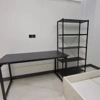 میز تحریر + کتابخانه فلزی شیک (کاملاً نو)