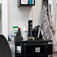 ارایشگر جوان ماهر بدون مشتری نیازمندیم