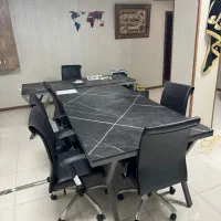 میز کنفرانس و صندلی اداری