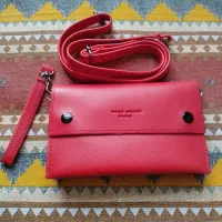 کیف|کیف، کفش، کمربند|ری, دولت‌آباد|دیوار