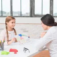 روانشناس بالینی و درمانگر کودکان استثنایی