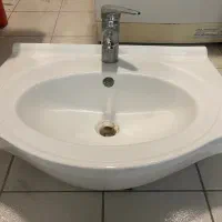 روشویی همراه شیر