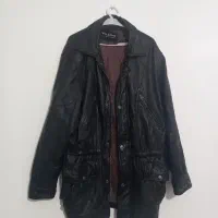 کاپشن چرم از کربلا آمده