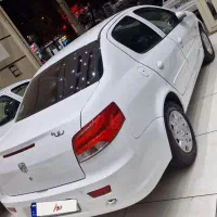 رانا پلاس مدل1401 درحد صفر