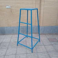 چهارپایه فلزی