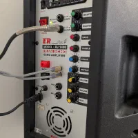 یک اسپیکر اکتیو و پسیو