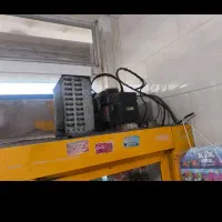 با عرض سلام  یک دستگاه یخچال صنعتی سالم