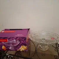 ظرف پایه دار میوه خوری یا شیرینی خوری کاملا نو