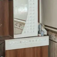 جاکفشی و میز تلویزیون و بوفه