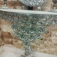 اینه و شمعدان و میز تروتمیز و سالم سایز متوسط آینه|آینه|رشت, کوی حسینی|دیوار