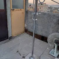 جا لباسی ایستاده سالم