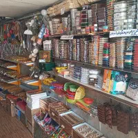 واگذاری کامل مغازه لوازم قنادی گز و شیرینی|فروشگاه و مغازه|اصفهان, باغ فردوس|دیوار