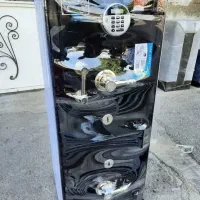 دنیای گاوصندوق ،ایران کاوه