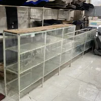 قفسه و ویترین مغازه