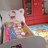 تخت و کمد کیتی در حد نو