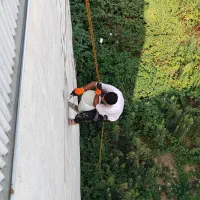 بندکشی سنگ نمابدون داربست رفع نمرطوبت دیوار سیمان