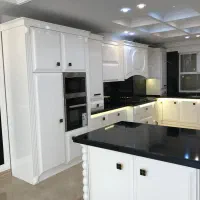 نصاب قرنیز تاپشیت کابینت درب چوبی|خدمات پیشه و مهارت|اهواز, نبوت|دیوار