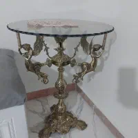 میز برنج با صفحه شیشه ای