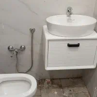 لوله کشی اب وفاضلاب وگرمایش از کف ونم زدگی سرویس‌