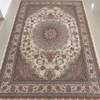 فرش ۹ متری، ۱۲۰۰ شانه تراکم ۳۶۰۰ اکریلیک، طرح ترنج
