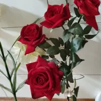 سه شاخه گل مصنوعی آفتابگردون و رز و آلاله سفید|گل مصنوعی|نسیم‌شهر, |دیوار