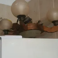 لوستر چوبی تمیز